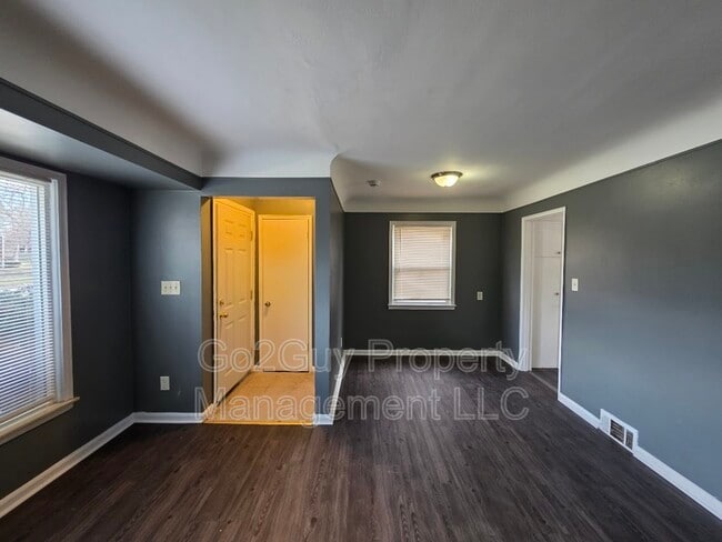 Building Photo - 22431 Lyndon St