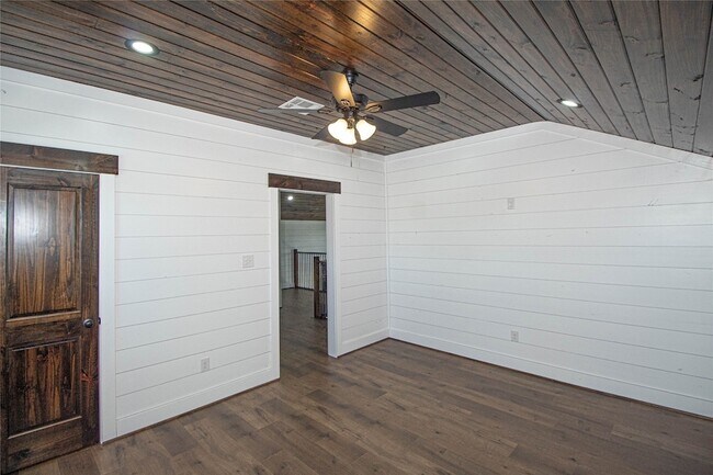 Building Photo - 1275 Castlewood Rd