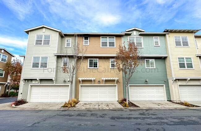 Building Photo - 2404 Maritime Way