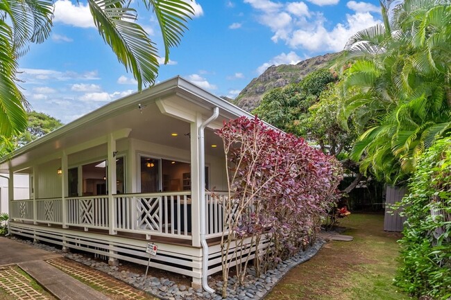 Building Photo - Nohie Lanikai: 4BR Beachside Retreat w/ Pr...