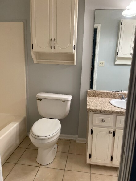 Building Photo - 8058 Woodlake Dr