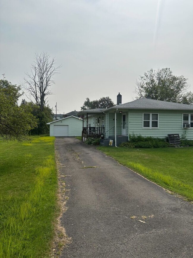 Building Photo - 38 Woodhill Ct