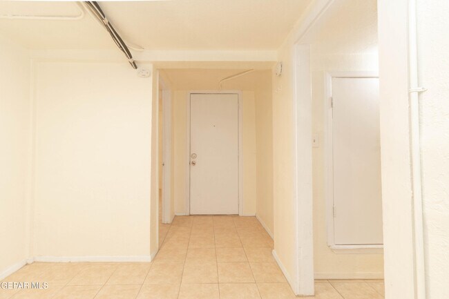 Building Photo - 1309 E Rio Grande Ave