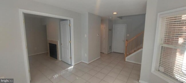 Building Photo - 10210 Sherman Heights Pl