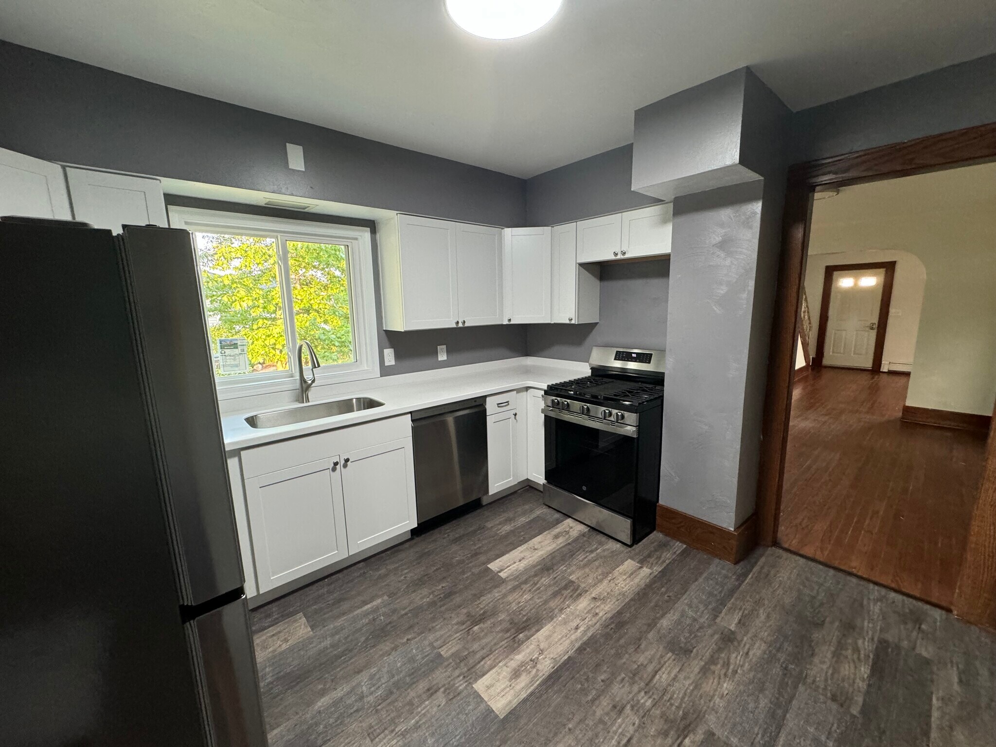 Building Photo - 4258 W Ridge Rd