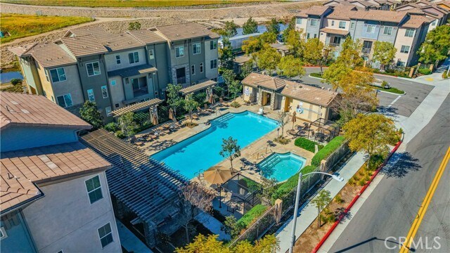 Building Photo - 609 Savi Dr