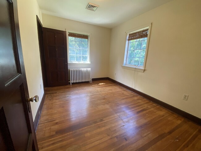 Building Photo - 20 Safe Harbor Village