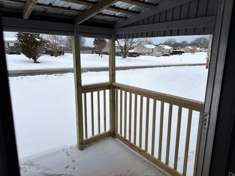 Building Photo - 208 Slate Hill Rd