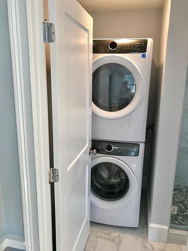 New Electrolux stackable - 62 Lime St