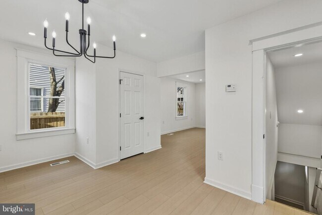 Building Photo - 507 Washburn Ave