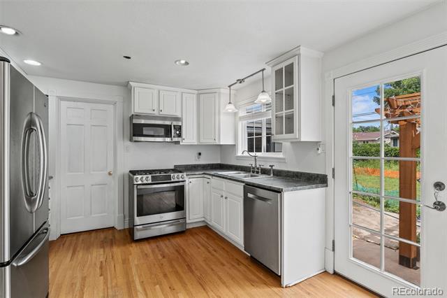 Building Photo - 2912 Drakestone Dr