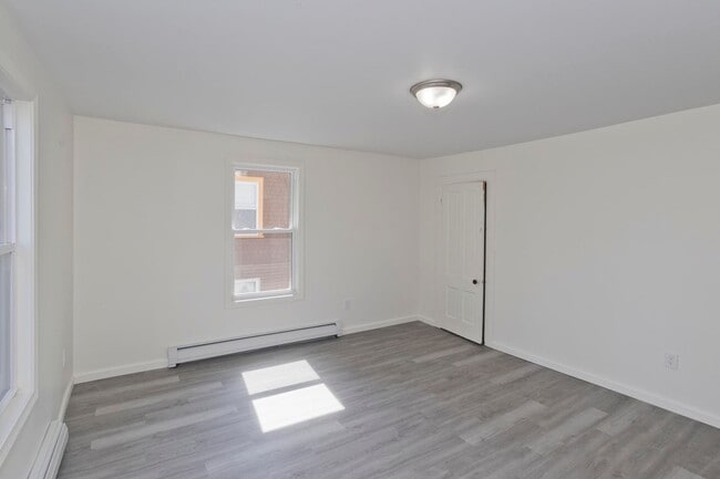 Building Photo - 24 Highland Ave