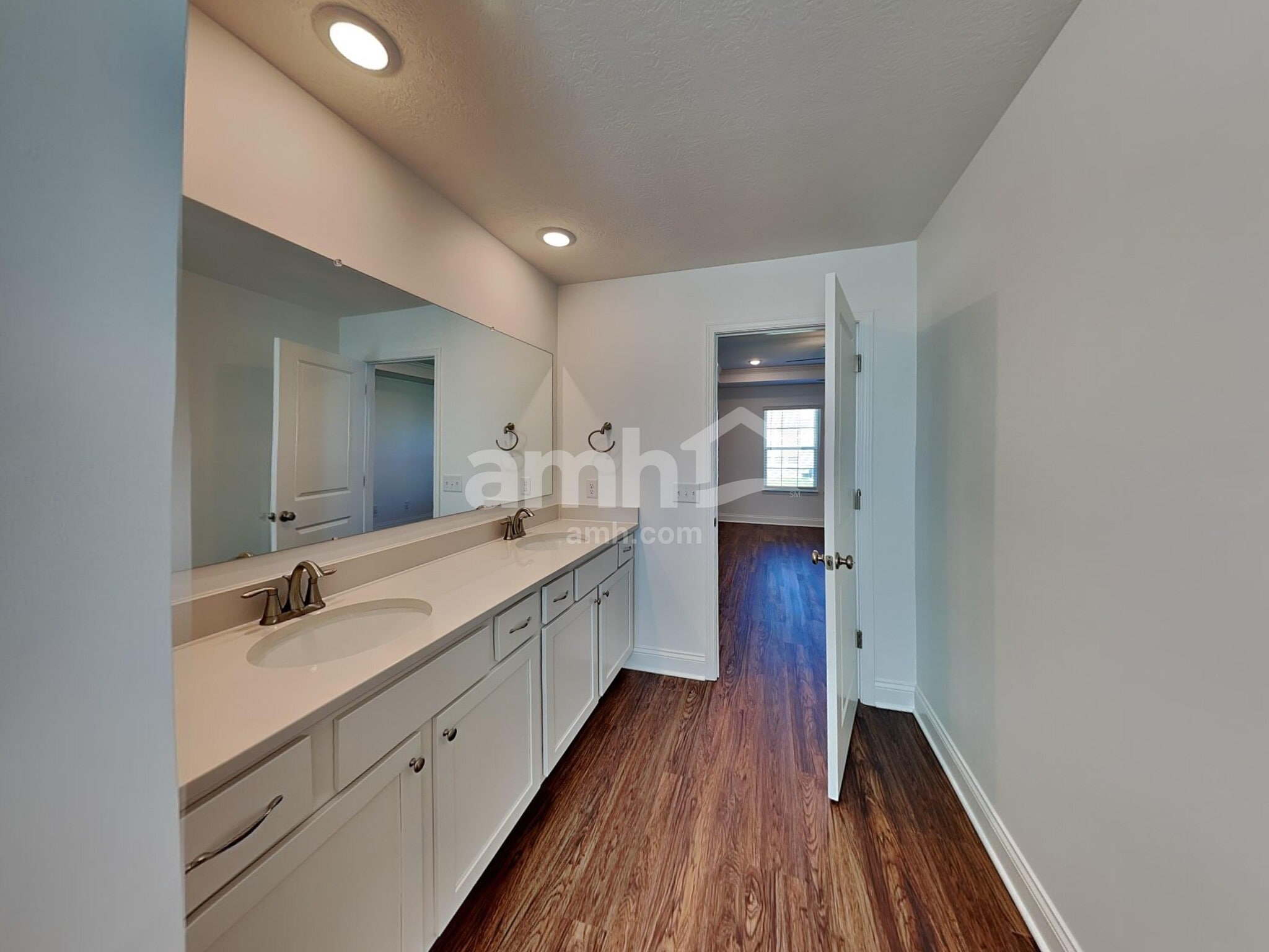 Building Photo - 8399 Northpoint Dr