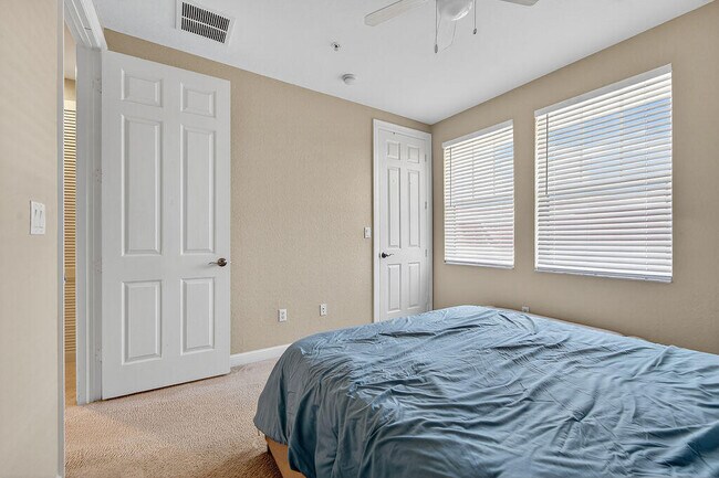 Building Photo - 1730 Borrego Way