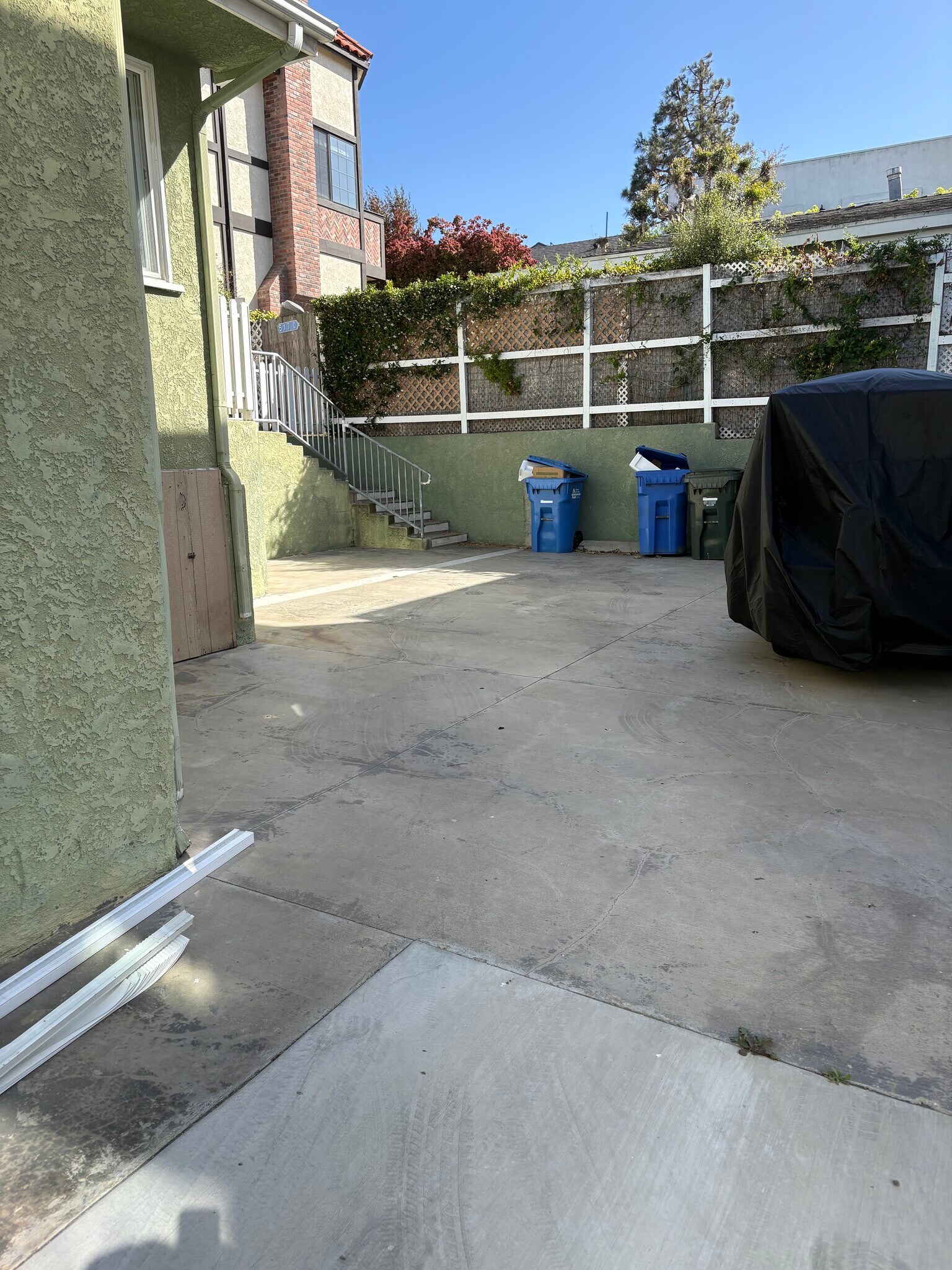 Shared parking to be discussed - 517 N Irena Ave