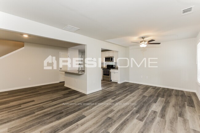 Building Photo - 205 Wellbrook Ct NE