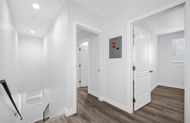 Building Photo - LANFRANCO(3743)