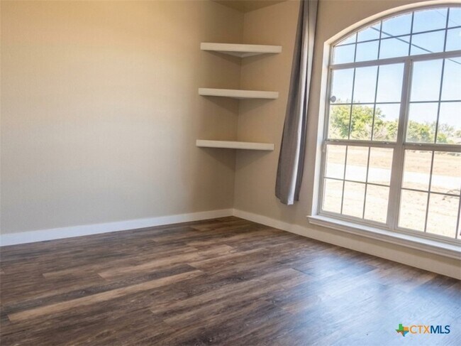 Building Photo - 202 Appaloosa Dr