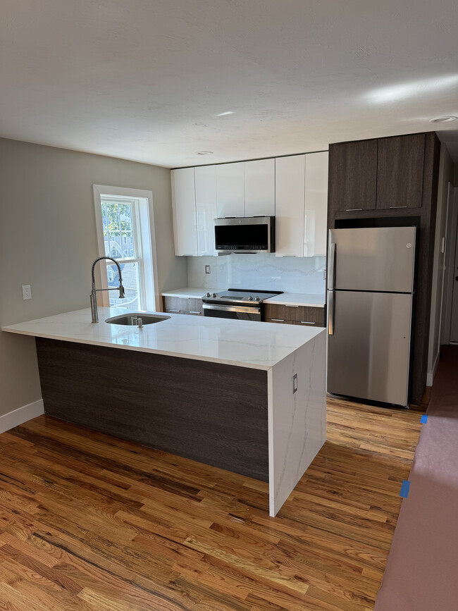 Kitchen - 38 Blackstone River Rd