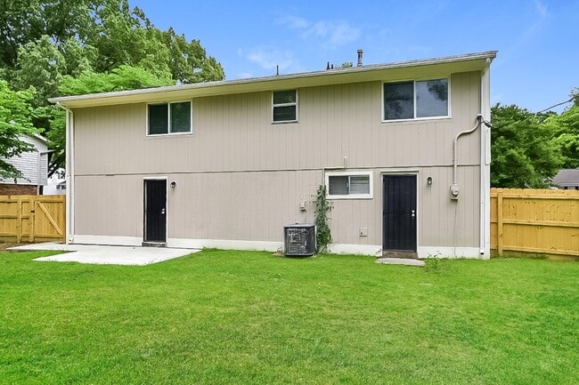 Building Photo - 4521 Tammy Ln