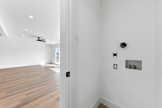 Building Photo - 13014 John Reynolds Rd