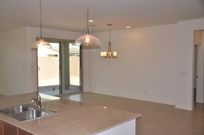 Building Photo - Practically Brand New Energy Efficient Queen Creek Home