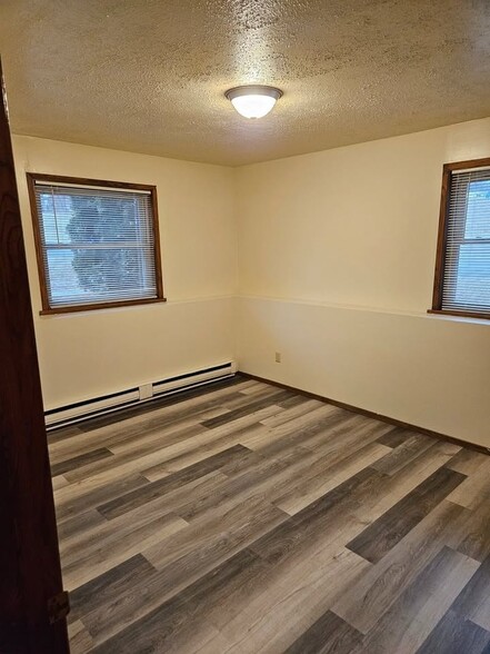 Building Photo - 175 Olson Dr W