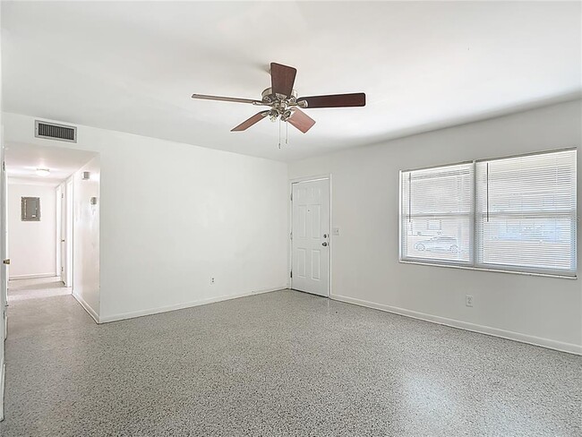 Building Photo - 7717 W Hiawatha St