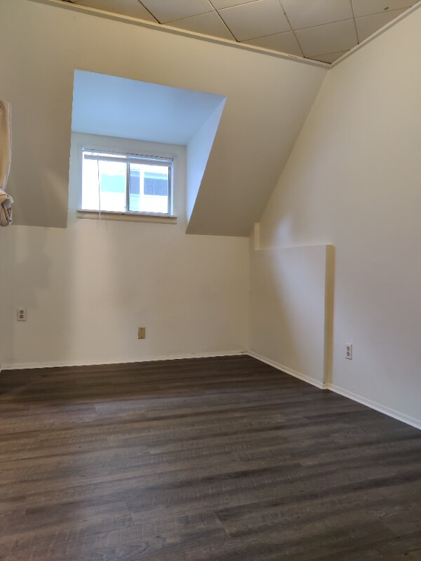 Building Photo - 4409 5th Ave NE