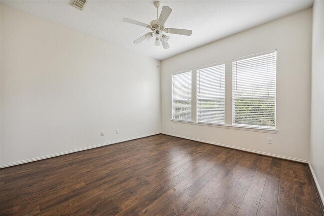 Building Photo - 7034 Cornflower Ln