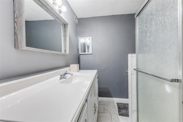 Building Photo - 5750 Phoenix Dr