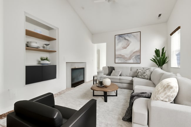 Building Photo - $1,975.00 - 3 Beds, 2 Baths, Single Family...