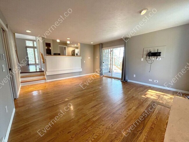 Building Photo - 4891 W Chippewa Dr