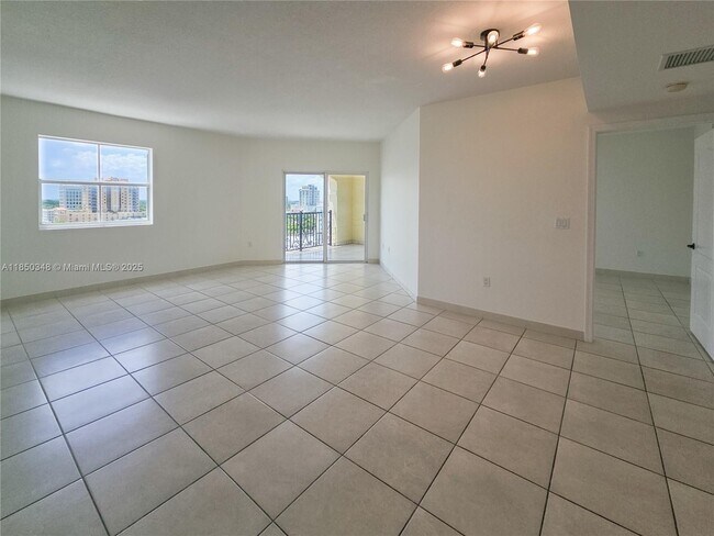 Building Photo - 1627 SW 37th Ave