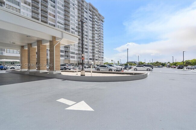 Building Photo - 18031 Biscayne Blvd