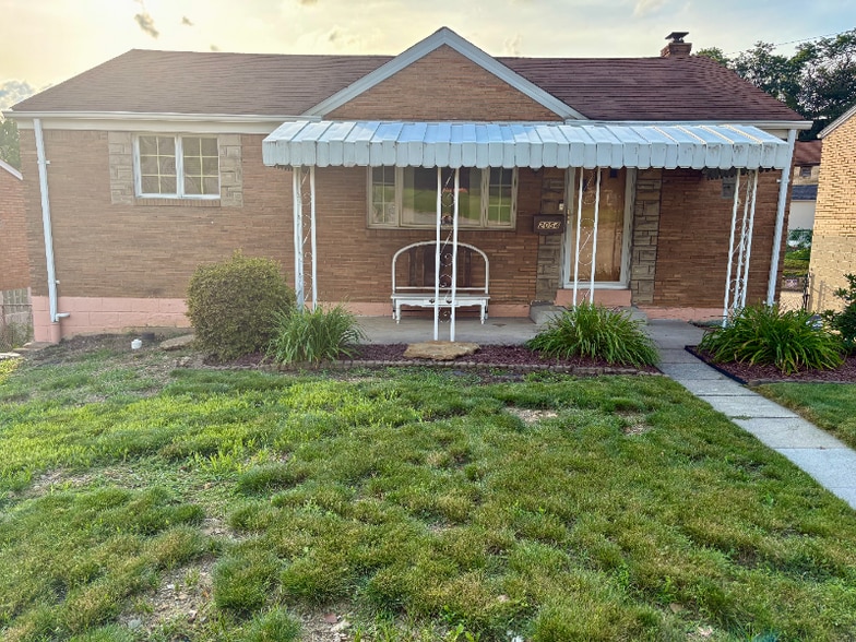 Primary Photo - 2054 Noblestown Rd