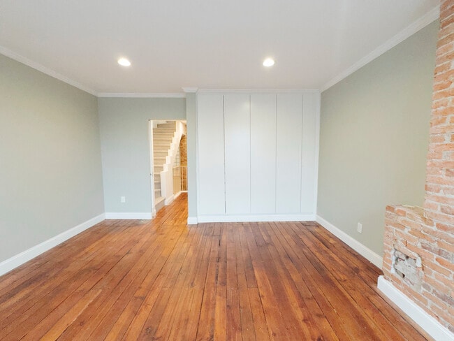 Building Photo - 1924 North St