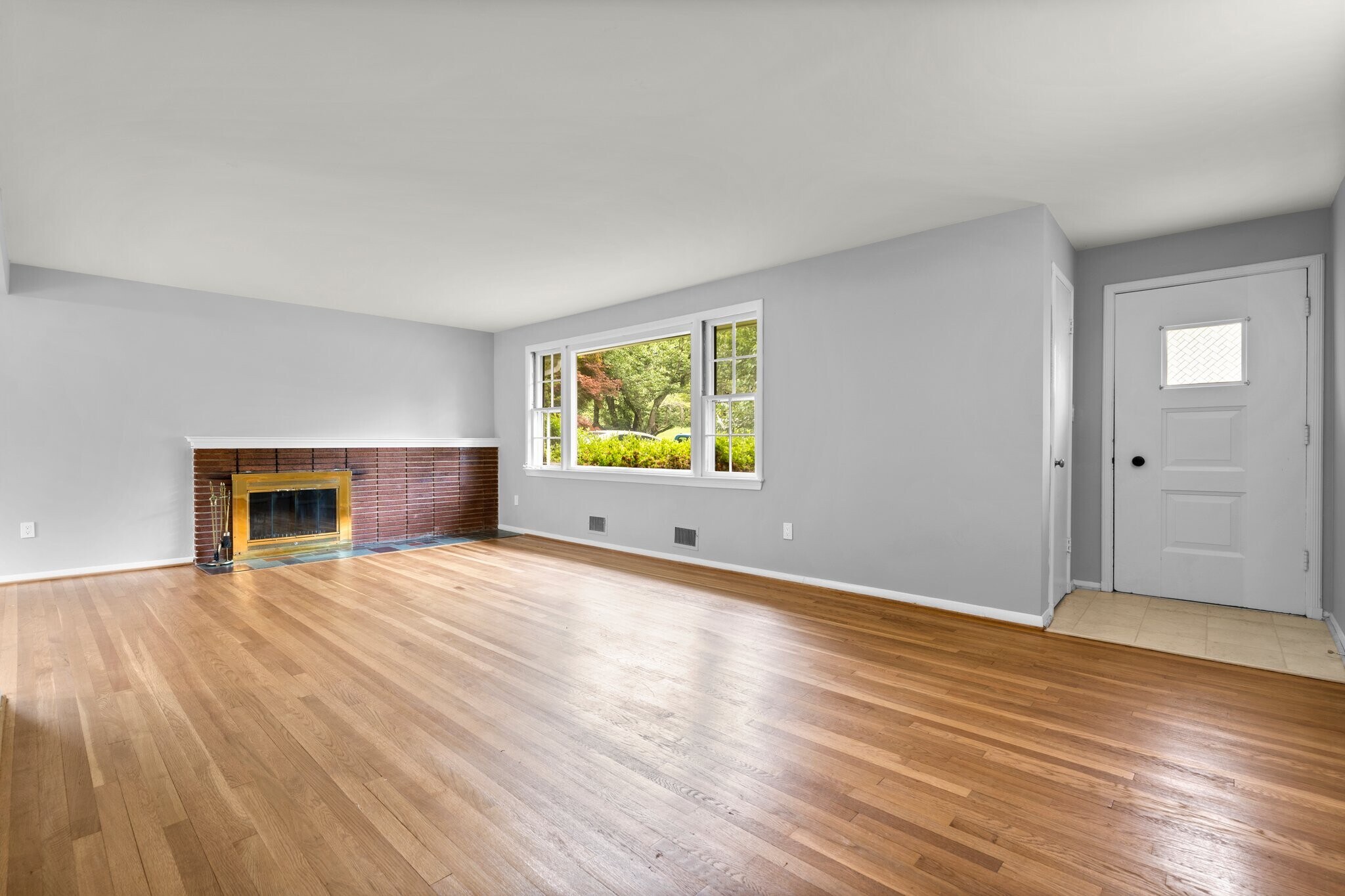 Building Photo - 4907 Elsmere Ave