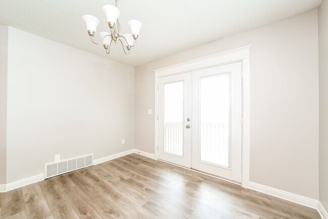 Building Photo - 1583 N 2530 W