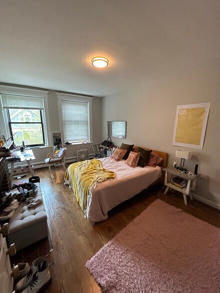 Building Photo - 11 Stearns Rd