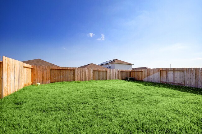 Building Photo - 5314 Castlebury Meadows Dr