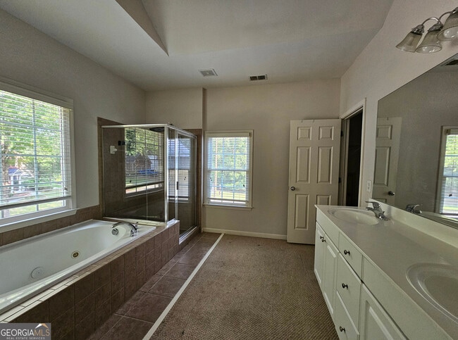 Building Photo - 7235 Thoreau Cir