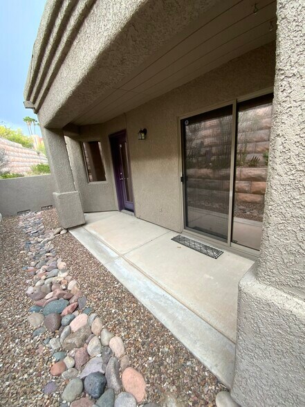 Building Photo - 3853 N Forest Park Dr