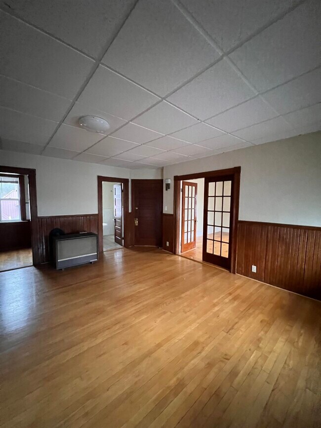 Building Photo - 198 Alsace St