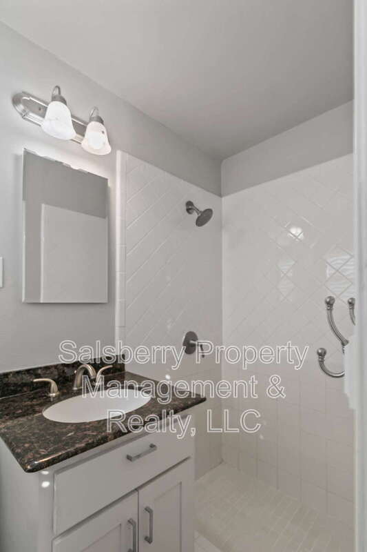 Building Photo - 5312 Odessa Ave