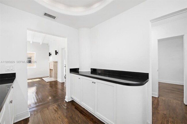 Building Photo - 1545 Meridian Ave