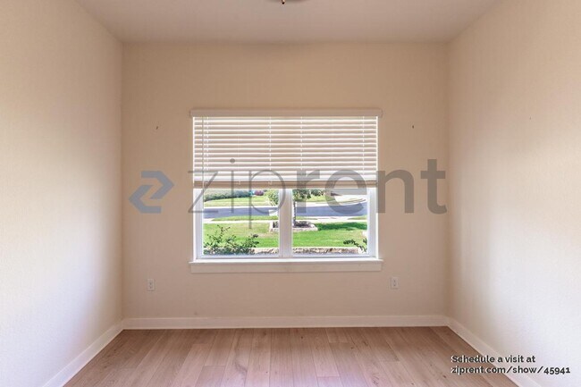 Building Photo - 301 Gidran Trail