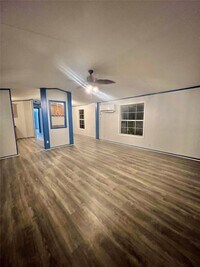 Building Photo - 2525 Oyster Creek Bend