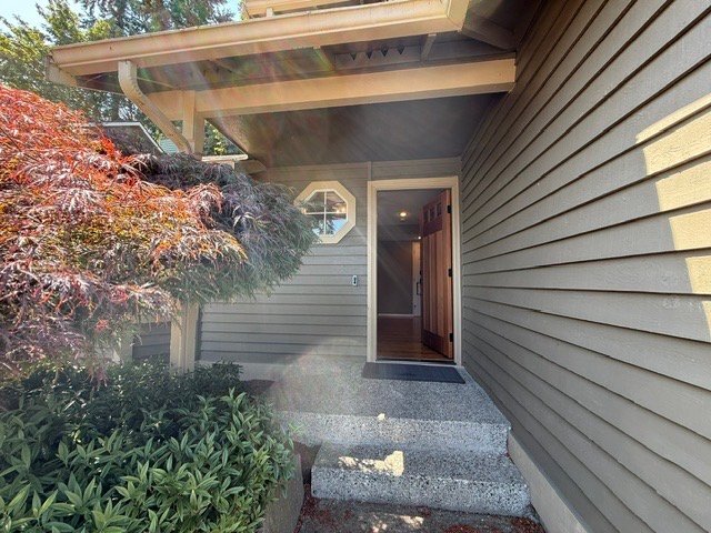 Building Photo - 4927 NE 23rd St.