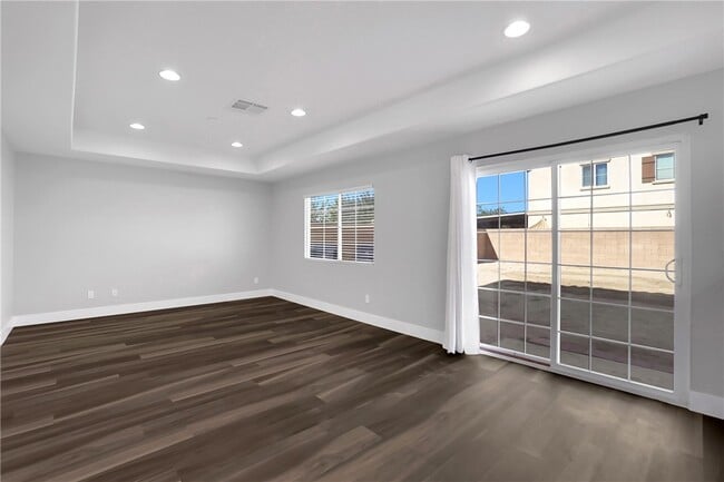 Building Photo - 2141 E Nugent St